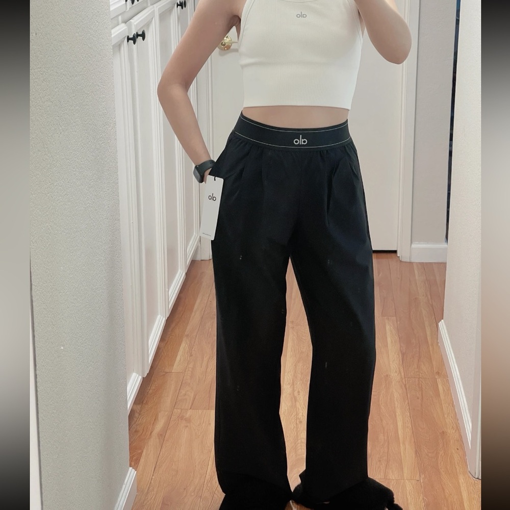 ALO Yoga Black High-Rise Wide Leg Pants - Picture 2 of 4